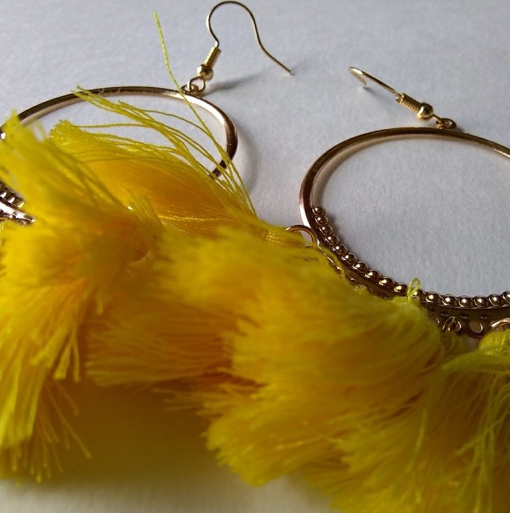 New Bright Yellow Hot Long Sexy Tassel Earrings - Picture 1 of 4